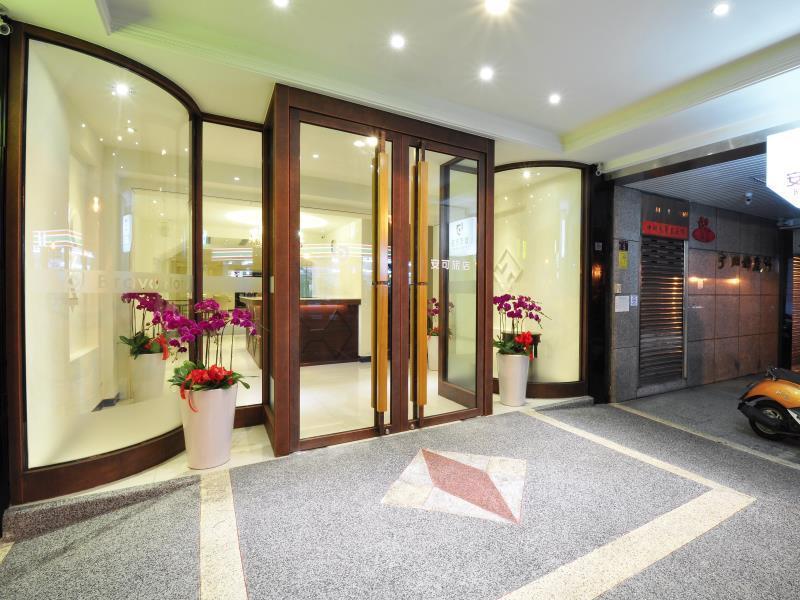 Bravo Hotel Taichung Exterior photo