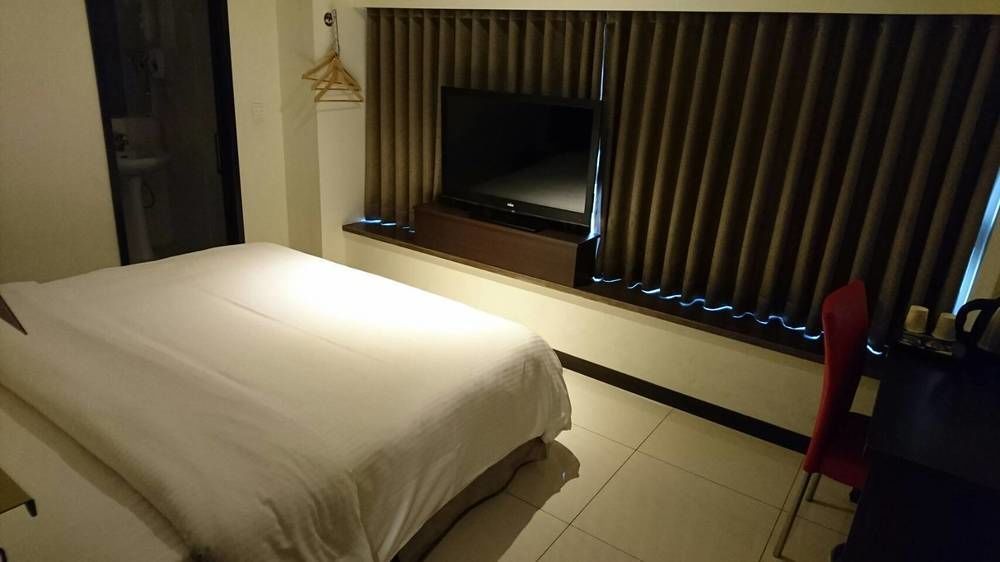 Bravo Hotel Taichung Exterior photo